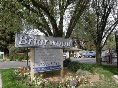 Briarwood Apartments Front Sign